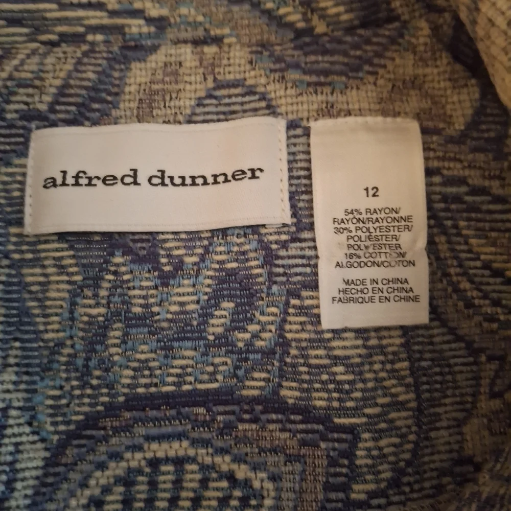 Alfred Dunner Women's Blue and Cream Tapestry Jacket